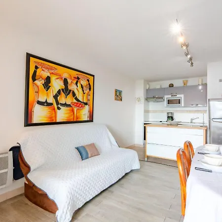 Les Coraux By Interhome Apartament Saint-Raphaël