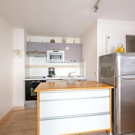 아파트 Les Coraux By Interhome Saint-Raphaël