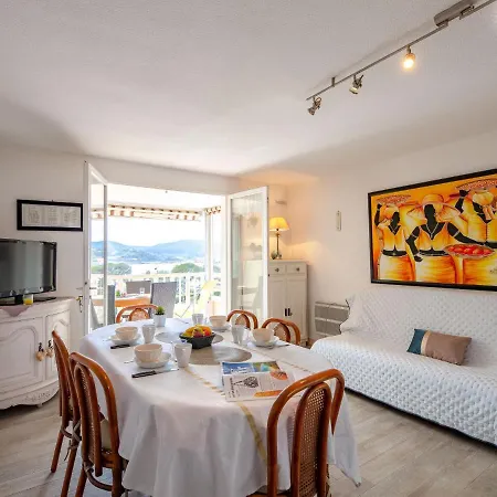 Les Coraux By Interhome Apartment Saint-Raphael (Var)