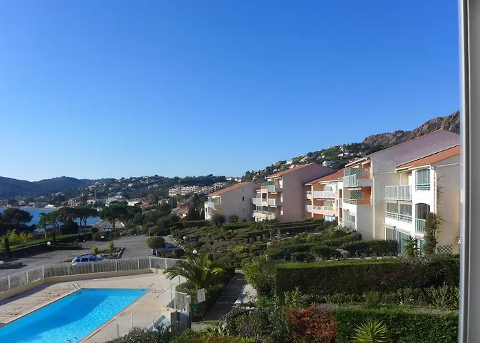 Daire Les Coraux By Interhome Saint-Raphaël