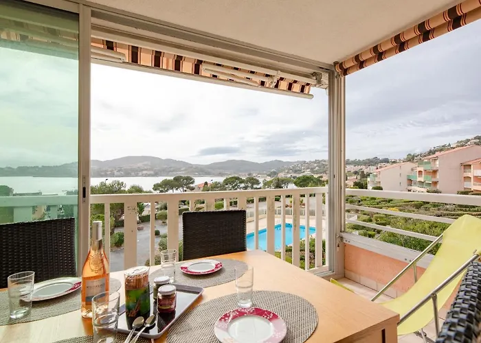 Daire Les Coraux By Interhome Saint-Raphaël